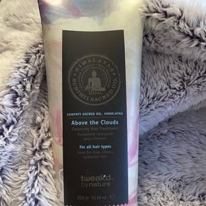 NEW ! Tweaked cleansing hair treatment